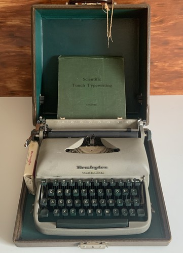 Macchina scrivere manuale - da,